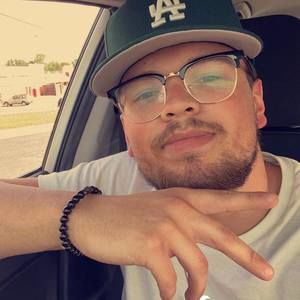 Meet your Posher, Nicholas